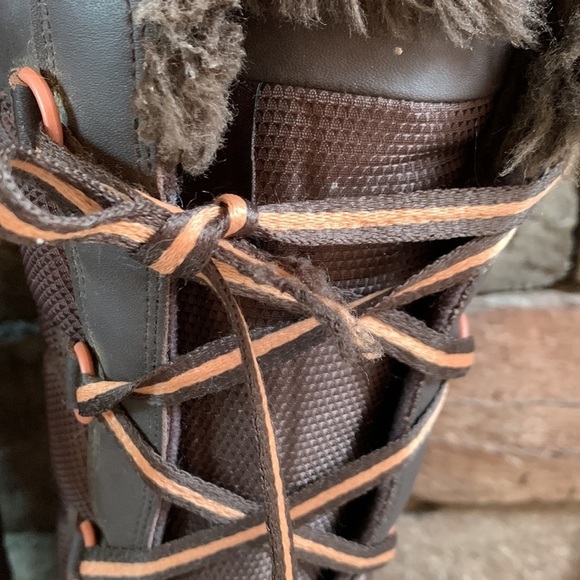 Nike Brown Lace Up Boots - Picture 9 of 11